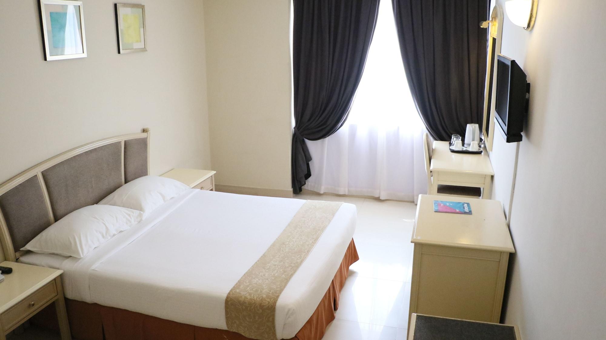 Legallery Suites Hotel Бандар-Сери-Бегаван Экстерьер фото