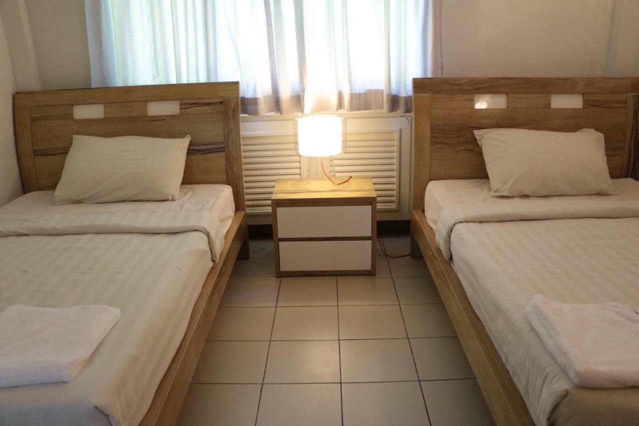 Legallery Suites Hotel Бандар-Сери-Бегаван Экстерьер фото