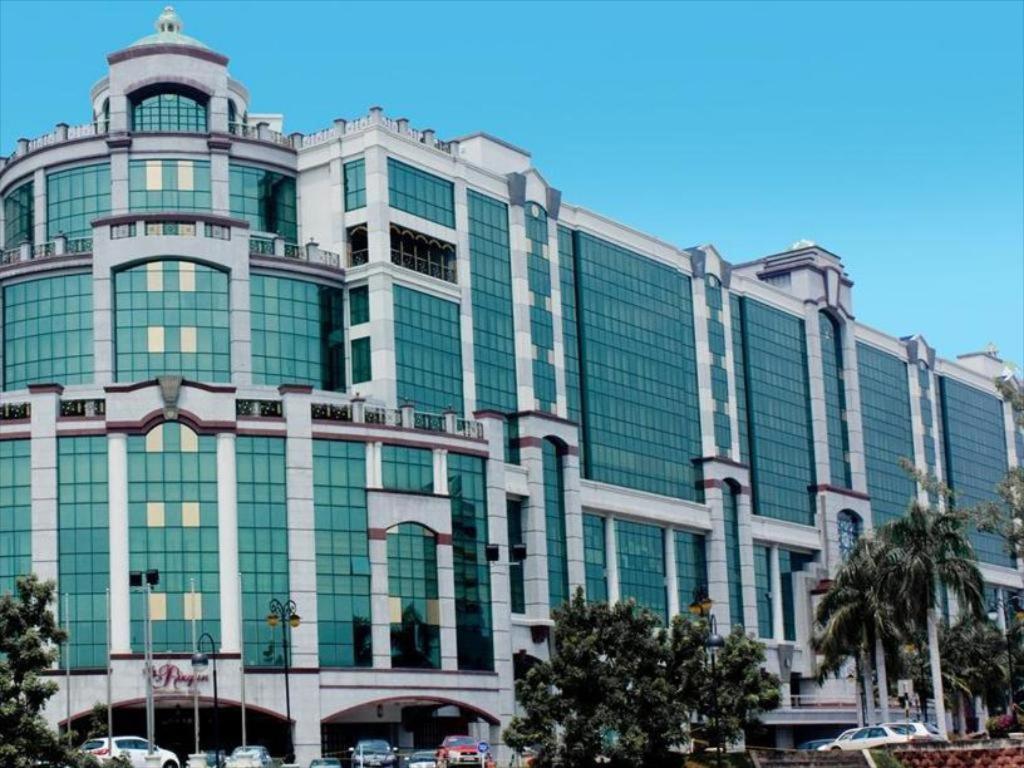Legallery Suites Hotel Бандар-Сери-Бегаван Экстерьер фото